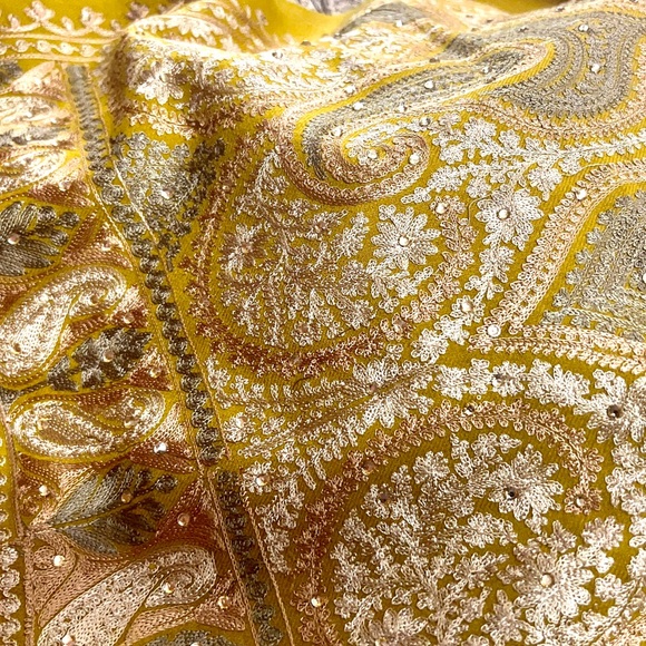 Winter!House Of RuSa Heritage Delicately Embroidered & Stone Work Woolen Stole - Picture 1 of 10